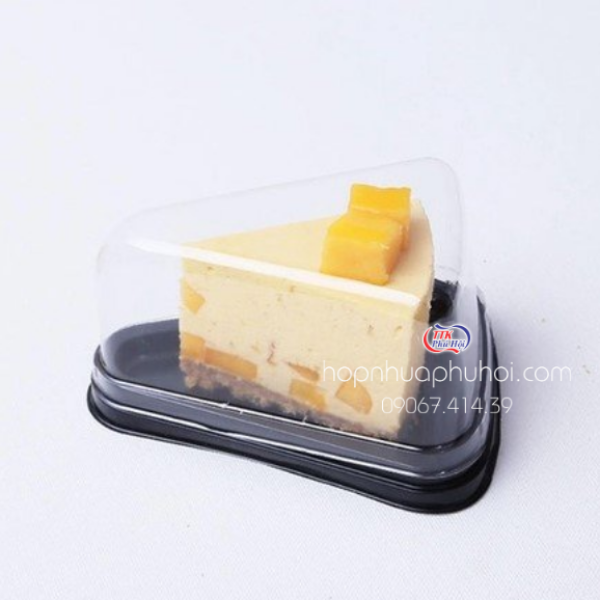 Hộp nhựa tam giác đế đen đựng bánh JB03